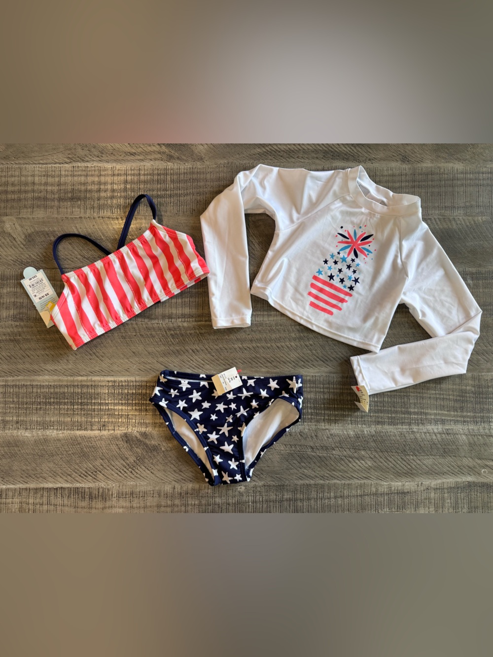 Cat & Jack 3 piece swimsuit- size XS (4/5)